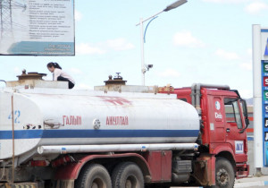 Шатахууны тээвэрлэлтийг өдрийн цагаар хийх хүсэлтийг АМГТГ-аас хотын дарга Х.Нямбаатарт хүргүүлжээ