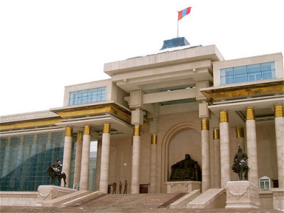Төрөө нураахын “жаргал”