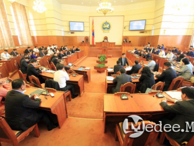 Хүүхэд харах үйлчилгээний тухай хуулийн төслийг хэлэлцэж байна
