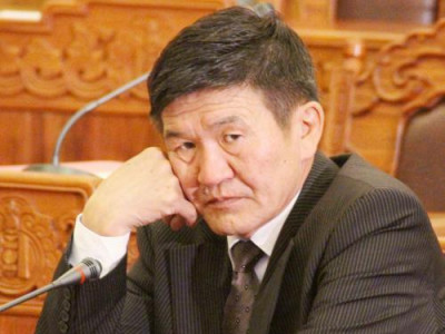 Ц.Нямдорж гишүүн намаасаа гарах амлалтдаа хүрэхээр шийдэв үү