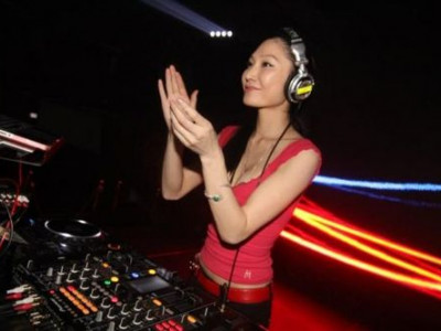 DJ Анна шилдэг үзүүлбэрийн эзнээр тодорчээ