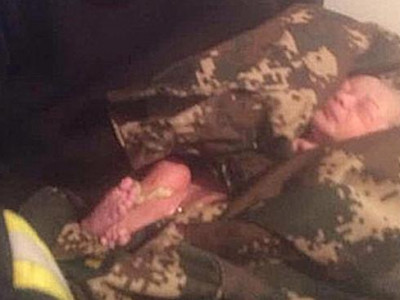 Муу усны нүхэнд хаягдсан бяцхан хүүг аварчээ