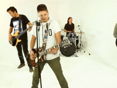 FIRE хамтлагийнхан ”Шүүдэрцэцэг” дууг шинэчлэн дуулжээ