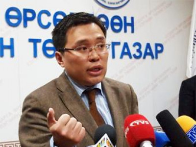 О.Магнай дарга ажлаа өгөх гэж байгаагаа дуулгаж магадгүй 