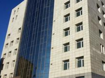 Эмнэлгийг шорон болгосон хэмээн дэгсдүүлж байна гэв
