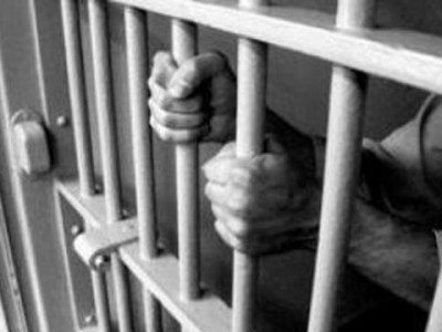 Хилс хэргээр 16 жил хоригдсон эрд 250 мянган ам.доллар өгөхөөр болжээ