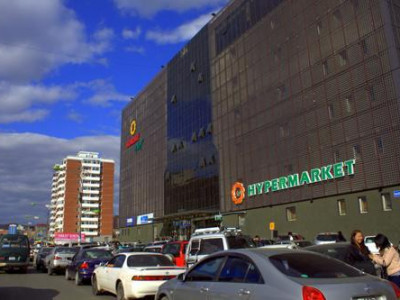 Худалдааны төвүүд хэвийн ажиллаж эхэллээ