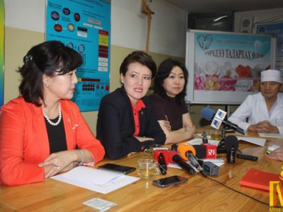 УИХ-ын эмэгтэй гишүүд төрөх эмнэлгүүдийн үйл ажиллагаатай танилцлаа