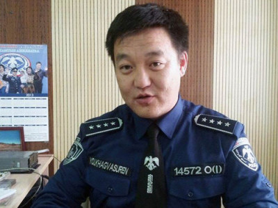 Ё.Лхагвасүрэн: Их хэмжээний валют авах буюу зарах бол банкинд хандаарай