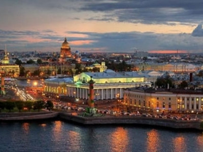 Санкт Петербургт байсан хорин дөрвөн цаг