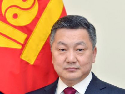 З.Энхболд даргын дарханчуудаас уучлалт гуйх ёстой гэв