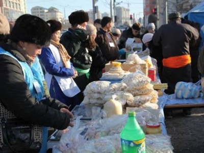 Цагаан идээний үзэсгэлэн худалдаа болж байна