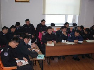 Хамтарсан зөвлөгөөн хийжээ