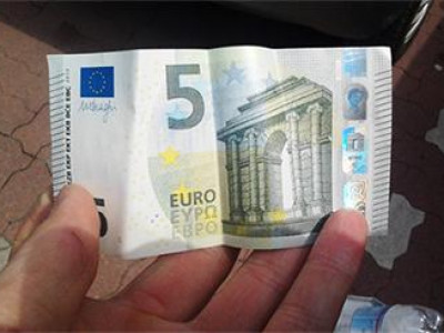 5 евро хулгайлаад хоёр жилийн ял сонсов