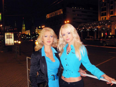 Украйны “амьд барби”-гийн барби гэр бүл