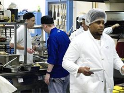 Ялтнууд ажилладаг зоогийн газар шилдгээр шалгарчээ