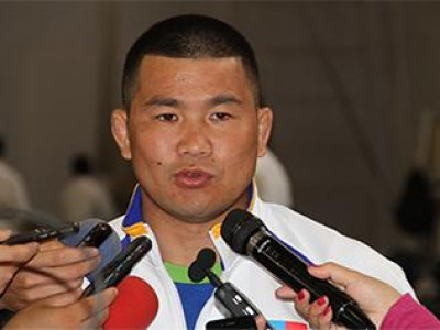 Х.Цагаанбаатар ахмадуудад хүндэтгэл үзүүлнэ