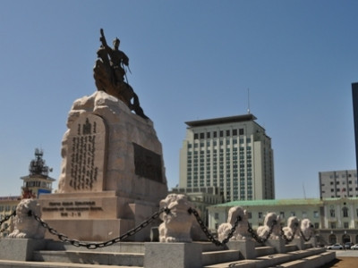 Сүхбаатарын талбайн нэрийг сэргээе!