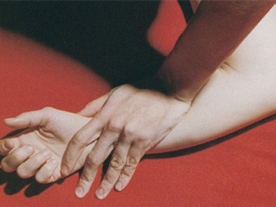 Сэрэмжлүүлэг: Сэтгэцийн өвчтэй байрны эзэн хүчирхийлэхийг завджээ