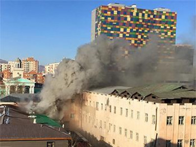 Таван цаг гаруй болж байж “Хаан гэр” ресторанд гарсан галыг унтраав 