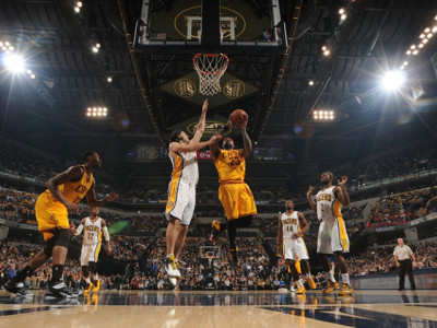 Лербон Жеймс эртний өрсөлдөгчдөө хожигдлоо