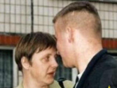 Ангела Меркелийн орь залуу насны явдлыг гэнэт эргэн сануулав