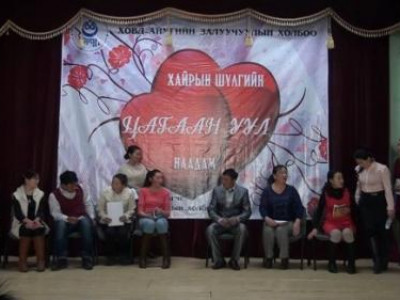 “Цагаан уул” наадамд оролцох яруу найрагчдын нэр тодорлоо