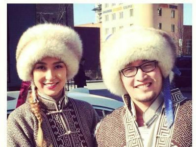 Дуучин Бэки, топ модель Х.Бадамгэрэл нарын содон сонголт