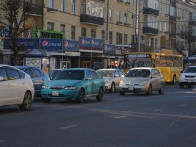 Автомашины улсын дугаар нь 3,8-аар төгссөн бол энэ сард албан татвар, төлбөр хураамжаа төлнө