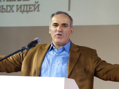 Гарри Каспаров: В.Путинийг авч хаях хувьсгал хэрэгтэй