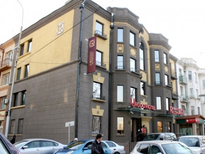 Генарал, хурандаа нарт хүндэтгэл үзүүлнэ
