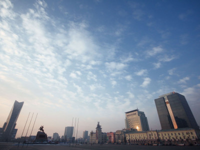 Өнөөдөр ихэнх нутгаар хүйтэн салхитай байна  