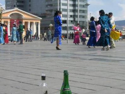 Хонхны баяраа зөв зохистой тэмдэглэхийг уриалжээ