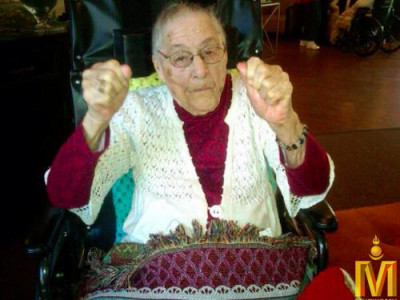 Обамаг болзоонд урьсан дэлхийн хамгийн өндөр настан эмэгтэй таалал төгсчээ