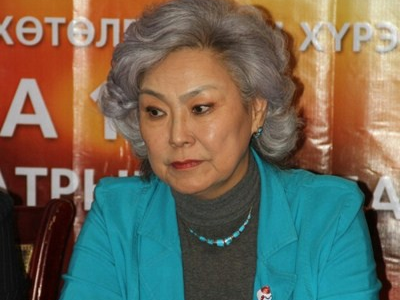 Ардын жүжигчин Н.Сувд “залуу нас”