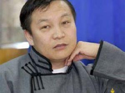 700 гаруй хүн Л.Гүндалайгийн 