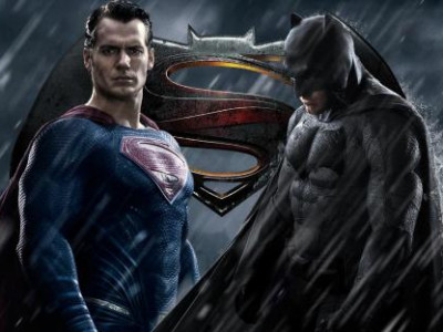 “Batman v Superman” киноны албан ёсны трейлер гарлаа