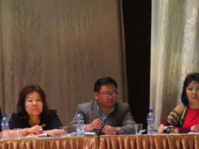 Нийслэлд үйл ажиллагаа явуулдаг 3000 гаруй аж ахуйн нэгжийн удирдлагуудын уулзалт боллоо