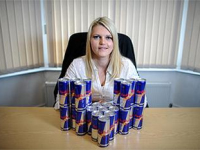 Ховсдуулаад Red Bull-д донтохоо болив