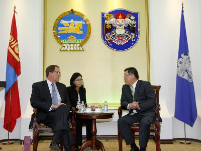 Азийн сангийн ерөнхийлөгчийг хүлээн авч уулзлаа