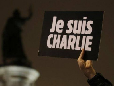 “Чарли Хэбдо” сэтгүүл хэвлэлийн эрх чөлөөний шагнал хүртлээ