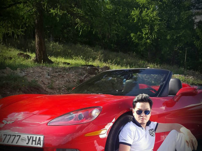 Дуучин Хүрэлээ 