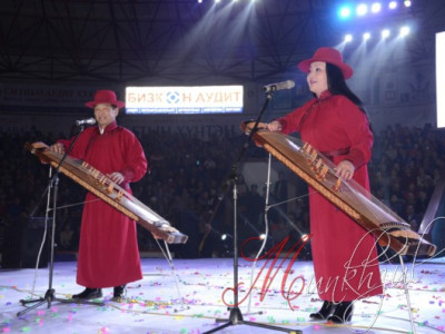 Зууны манлай хослон дуулаач С.Вандан, Д.Дуламсүрэн нар 