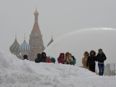 Москва хүйтнээс болж нислэгүүдээ цуцалжээ