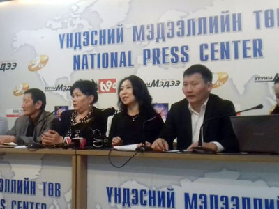З.Баянсэлэнгэ: Нөгөө царцааны нүүдэл одоо ч хороон дээр явагдаж байна