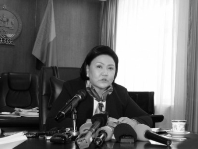 Байгаль Орчин, Аялал Жуулчлалын сайд Д.Оюунхорол хүсэлтээрээ ажлаа өгөх бололтой