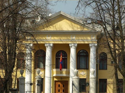 ОХУ-дахь Монголын элчингийн байрнаас нууц казино илэрчээ 