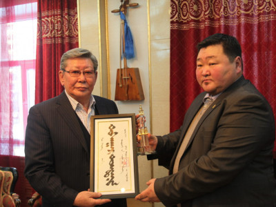 ТУСГААР ТОГТНОЛ ХҮНДЭТГЭЛИЙН ЦОМ ГАРДУУЛАВ