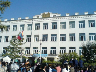 Нэгдүгээр сургуульд Боловсролын яамны цохолттой 41 хүүхэд элсчээ