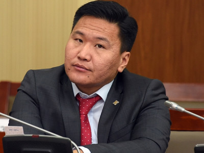 АТГ-ын хүсэлтээр ирсэн дансны хуулгыг Т.Аюурсайхан өөрөө олж авчирсан мэтээр худлаа ярьжээ